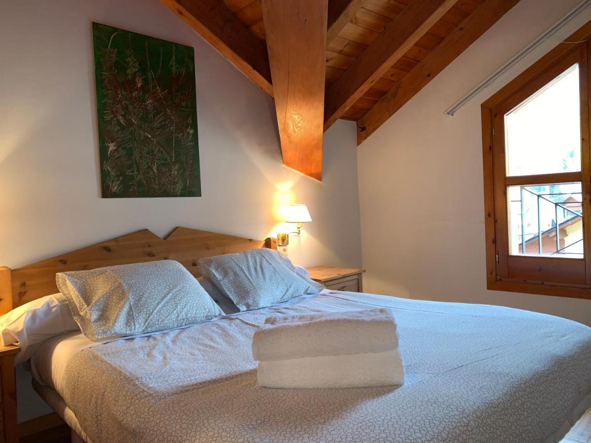 Bpirineos-Estos Apartment Бенаск Екстериор снимка