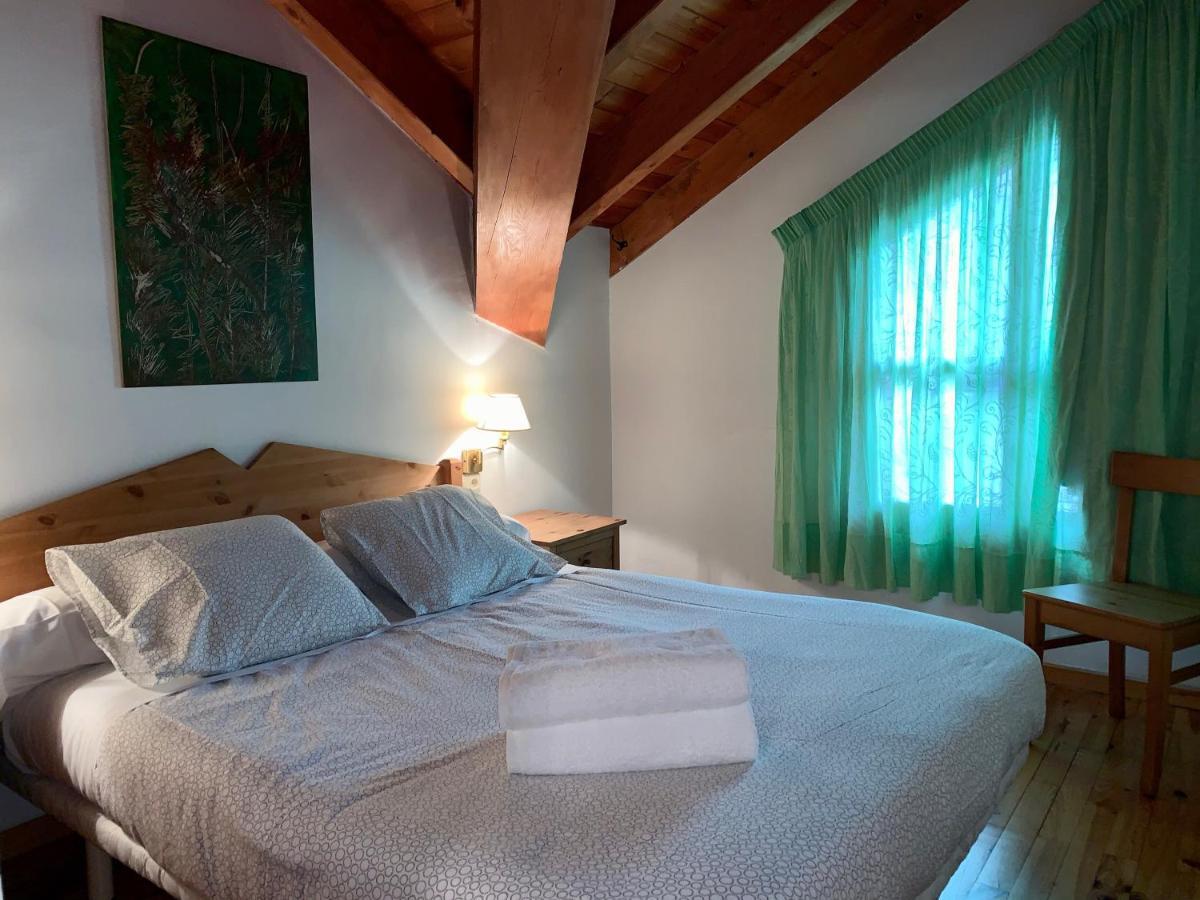 Bpirineos-Estos Apartment Бенаск Екстериор снимка